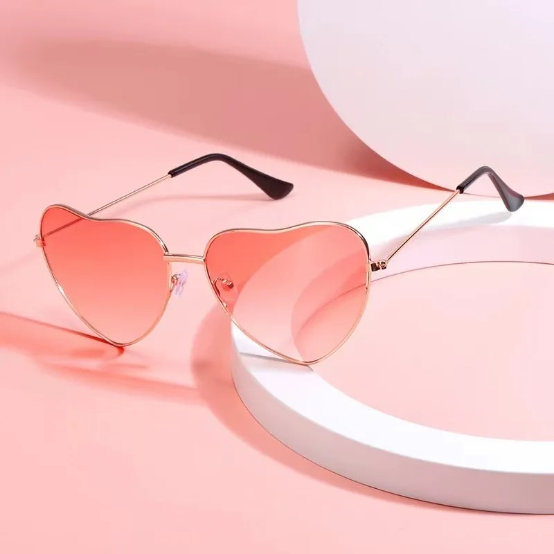 Vintage Fashion Glasses - نظارات شمسية معدنية على شكل قلب