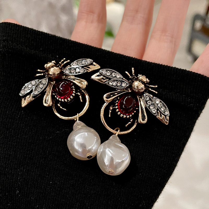 Vintage Fashion Bug - خمر علة الحشرات استرخى أقراط مع
