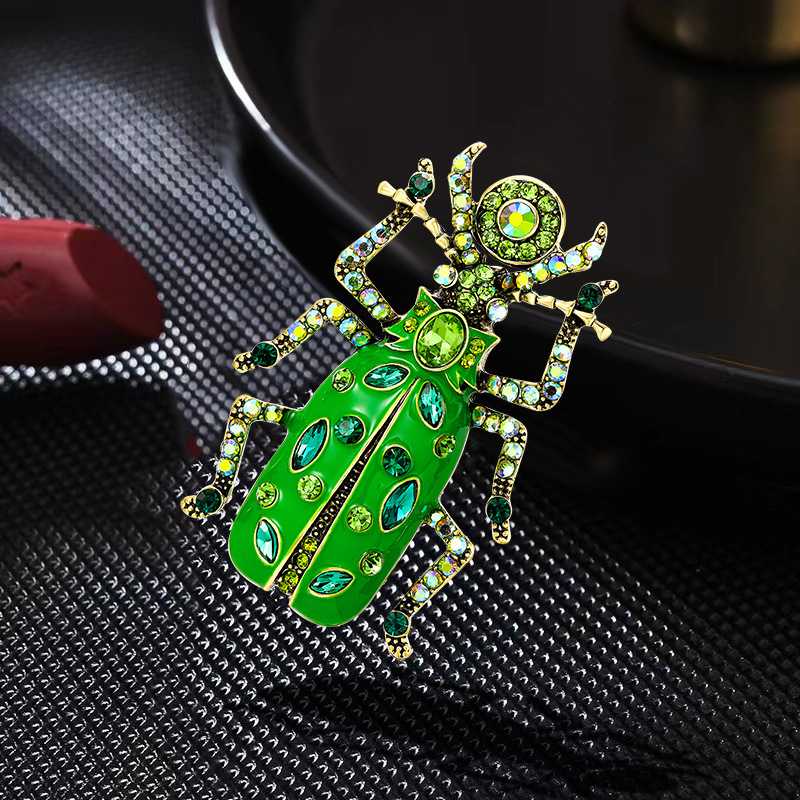 بروش على شكل خنفساء عتيقة - دب - مراجعة Vintage Fashion Bug وسعره
