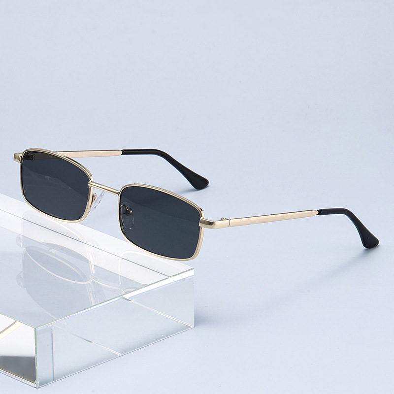 نظارات شمسية عصرية بتصميم بانك - مراجعة Vintage Fashion Glasses وسعره