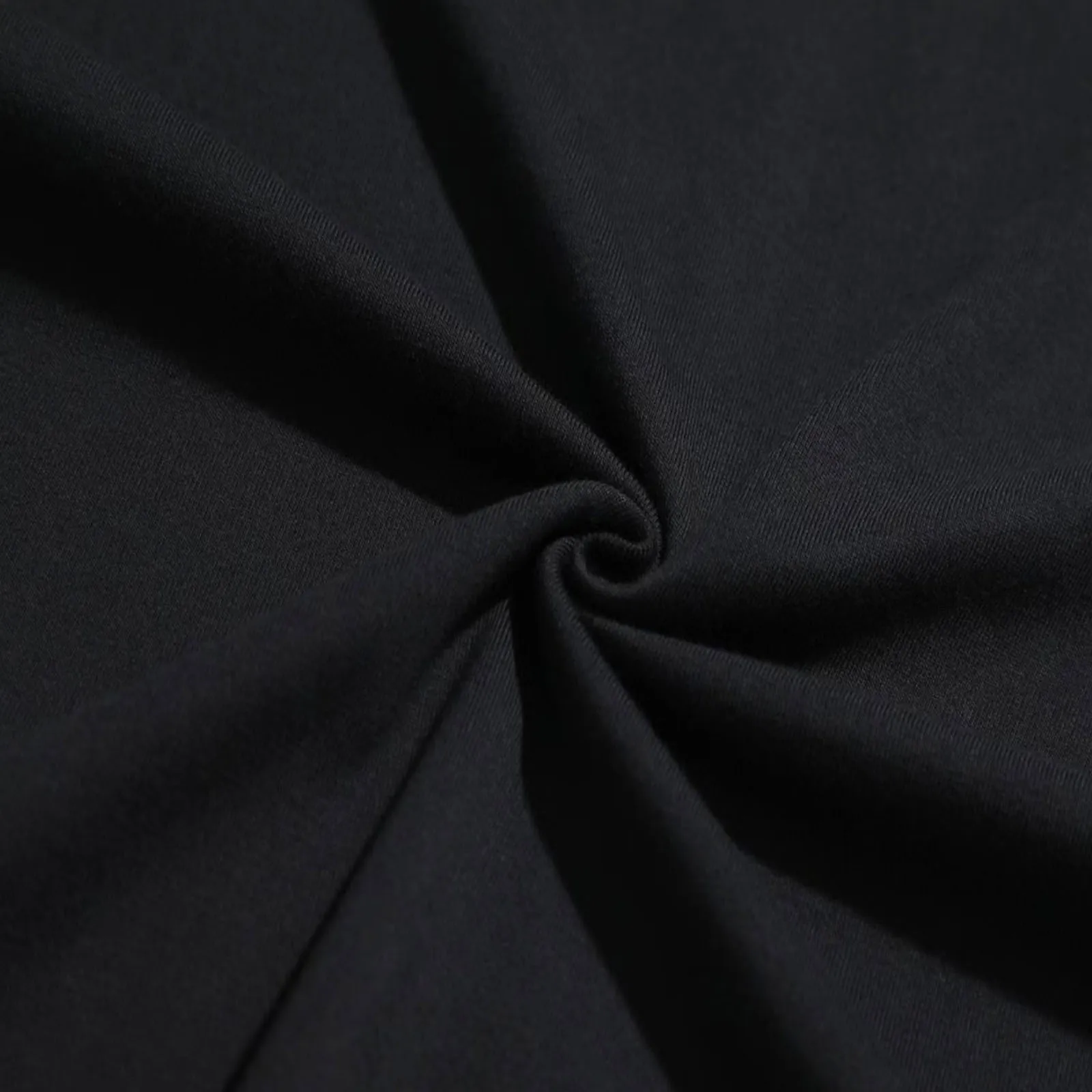 تي شيرت بتصميم عتيق مستوحى من  - مراجعة Vintage Fashion Center وسعره