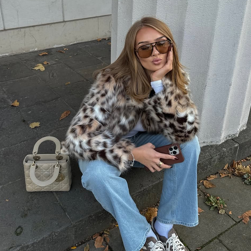 معطف فرو نسائي أنيق بنمط الفهد - مراجعة Vintage Fashion Bloggers وسعره