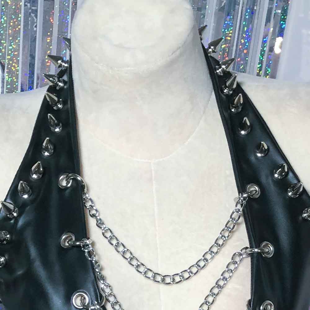 توب بتصميم عتيق مرصع بالمسامير - مراجعة Vintage Fashion Revival وسعره
