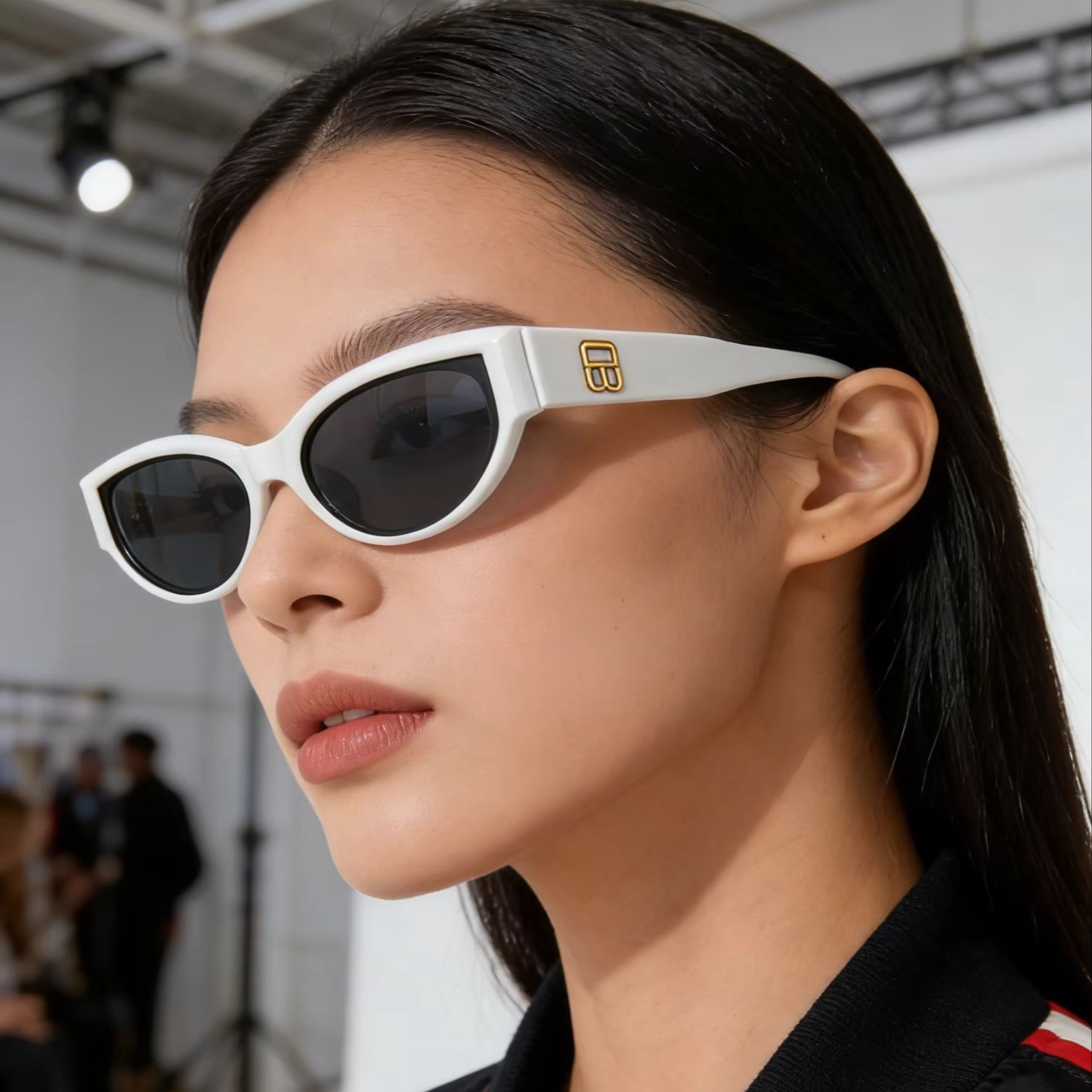 نظارات شمسية نسائية بتصميم عين - مراجعة Vintage Fashion Glasses وسعره