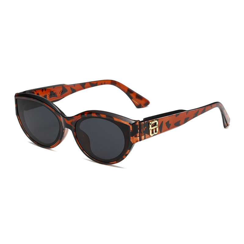 نظارات شمسية نسائية بتصميم عين - مراجعة Vintage Fashion Glasses وسعره