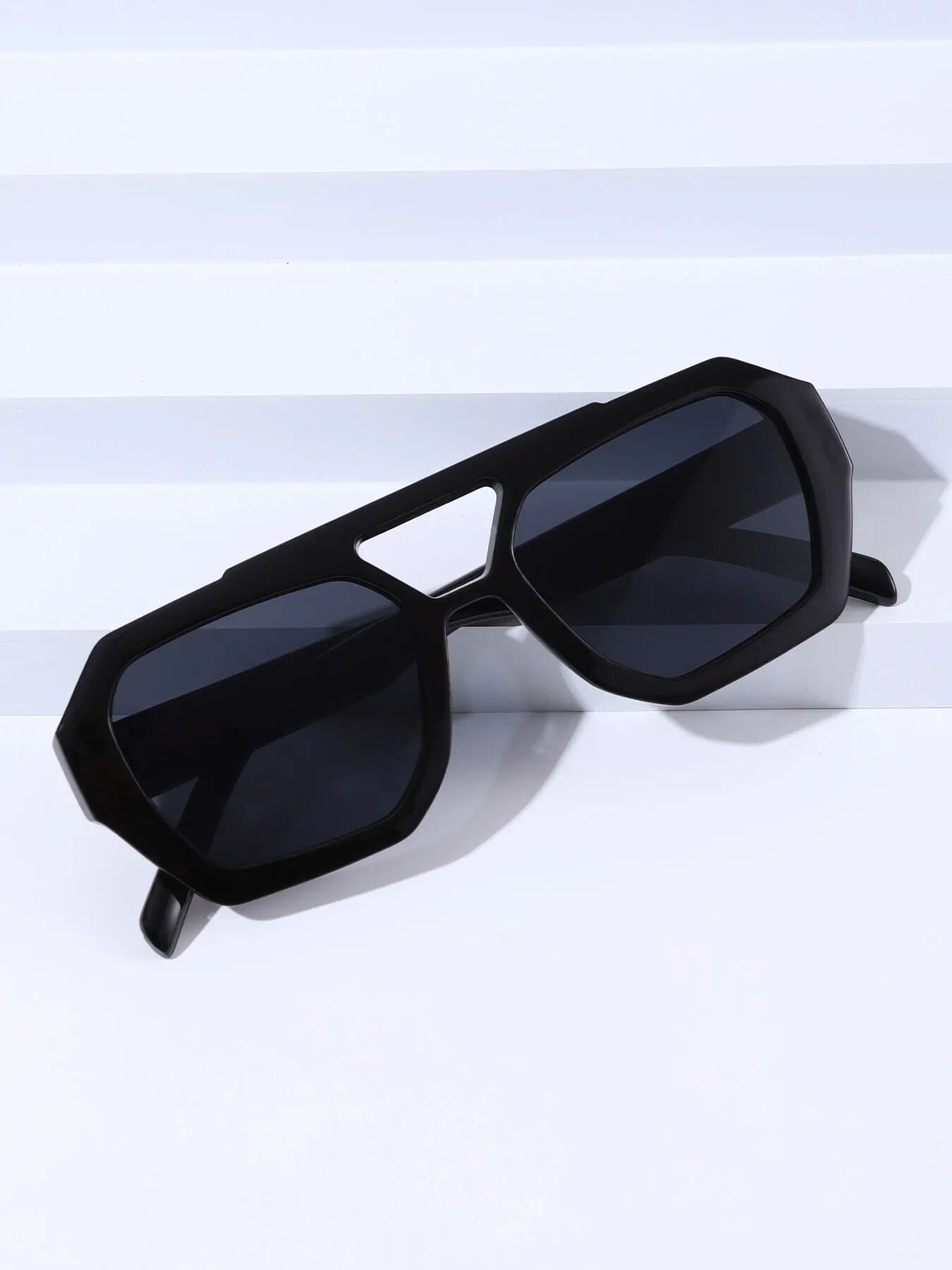 نظارات شمسية مربعة غير منتظمة  - مراجعة Vintage Fashion Glasses وسعره