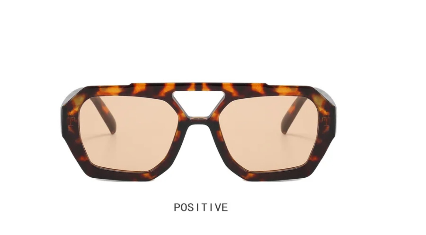 نظارات شمسية مربعة غير منتظمة  - مراجعة Vintage Fashion Glasses وسعره