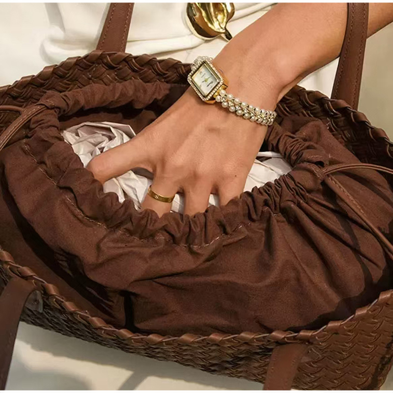 حقيبة كتف نسائية منسوجة مجوفة، - مراجعة Vintage Fashion Market وسعره