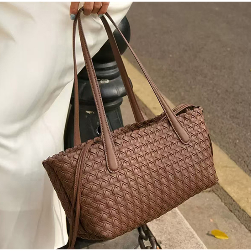 حقيبة كتف نسائية منسوجة مجوفة، - مراجعة Vintage Fashion Market وسعره